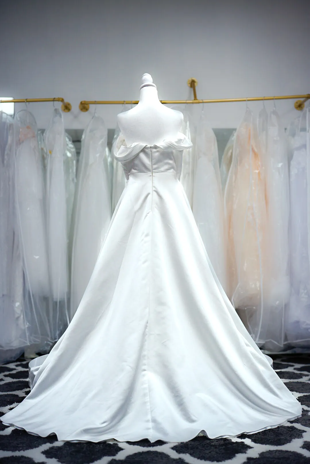 Ivory satin wedding dress with bow straps photo 6