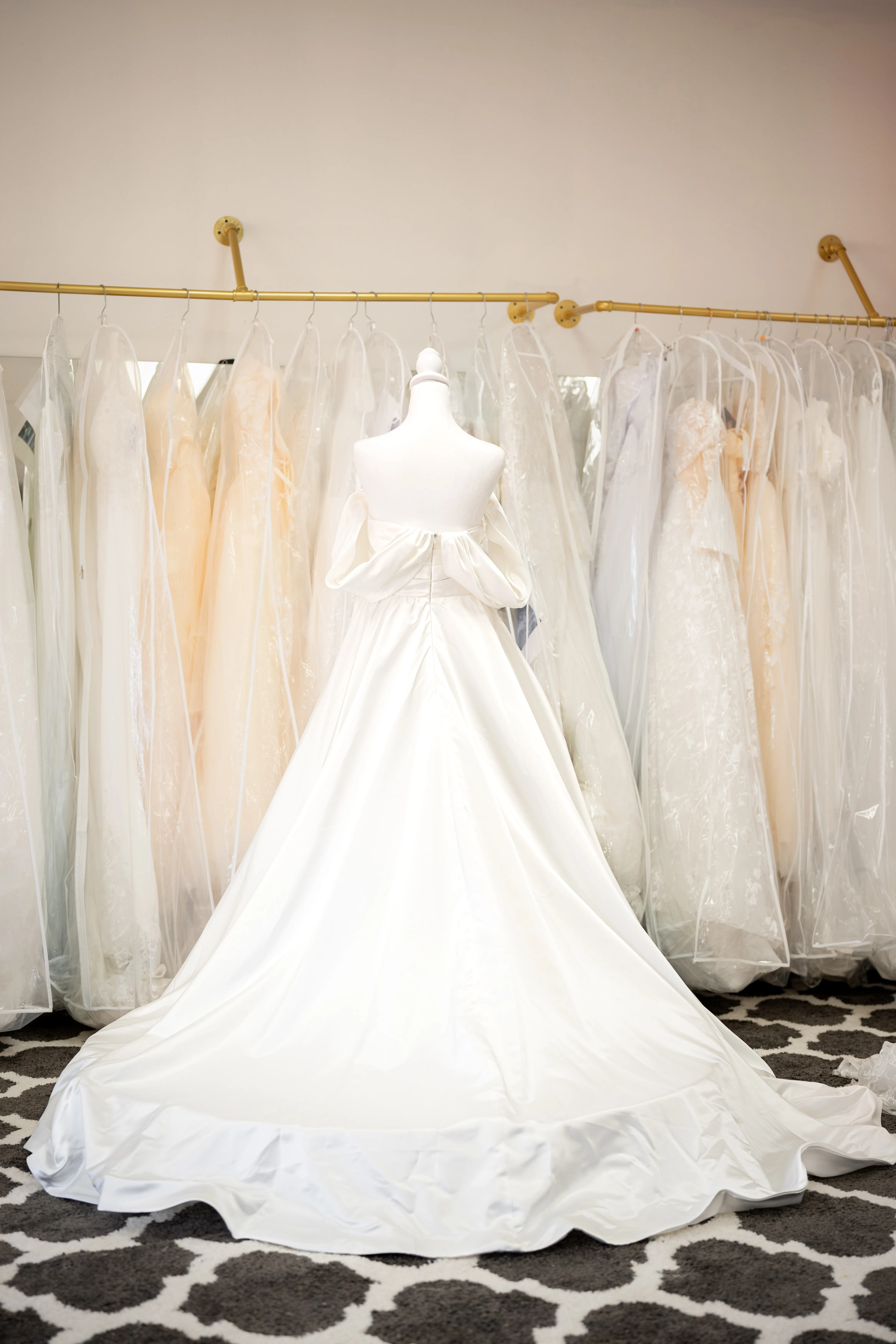Ivory satin wedding dress with bow straps photo 8